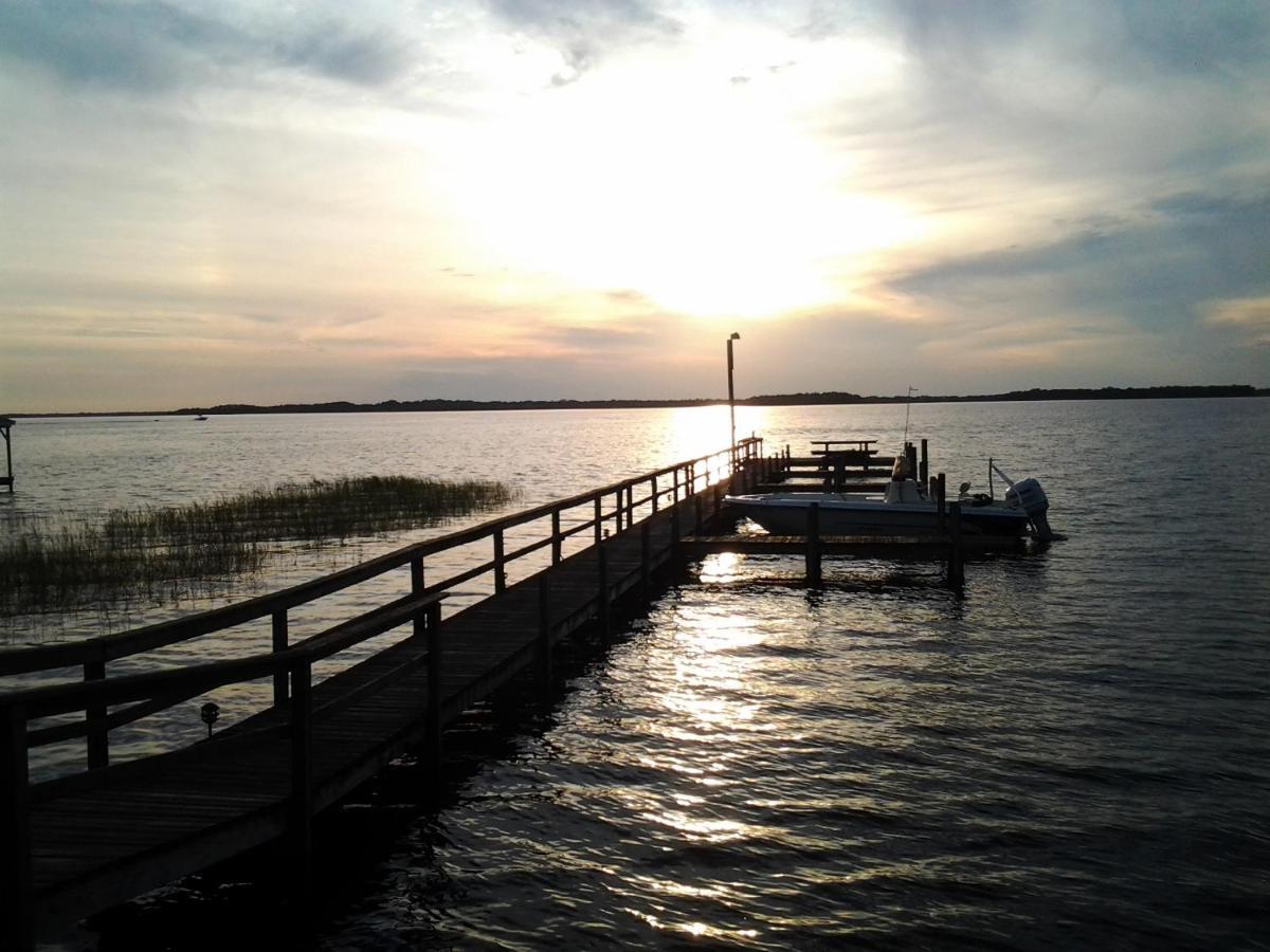 Lakeside Inn And Cafe Saint Cloud Bagian luar foto