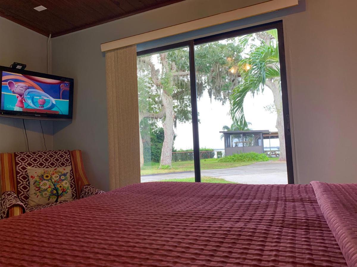 Lakeside Inn And Cafe Saint Cloud Bagian luar foto